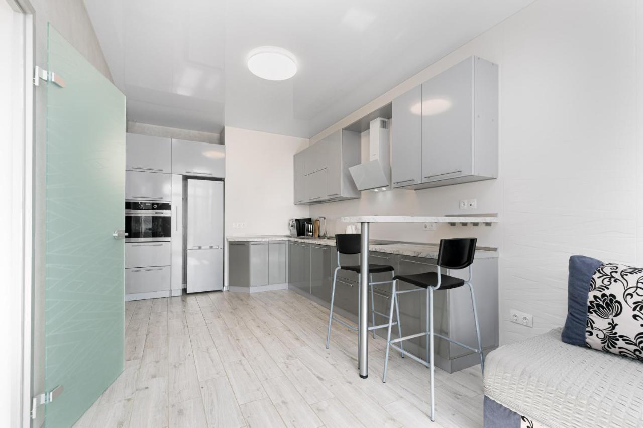 Pearl 44 Apartment With Terrace Odesa Exterior foto